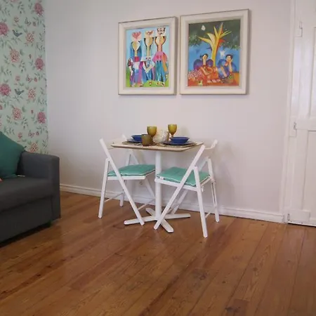 Апартаменти Shabby Chic Flat 2 *